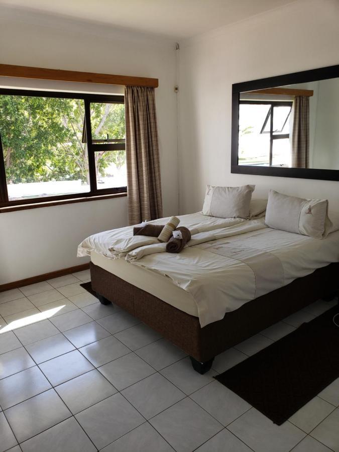 Tourmaline Holiday House Villa Windhoek Luaran gambar