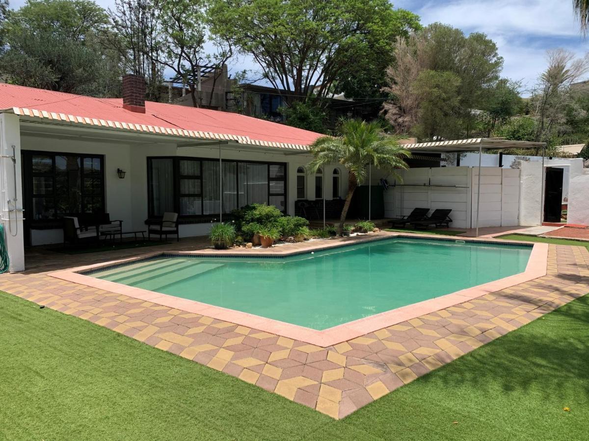 Tourmaline Holiday House Villa Windhoek Luaran gambar